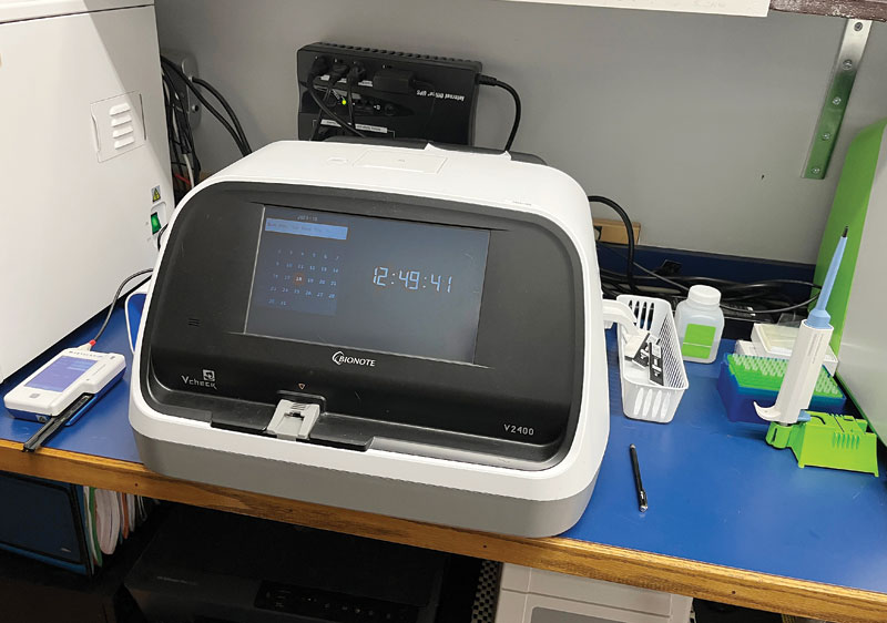 Veterinary lab equipment